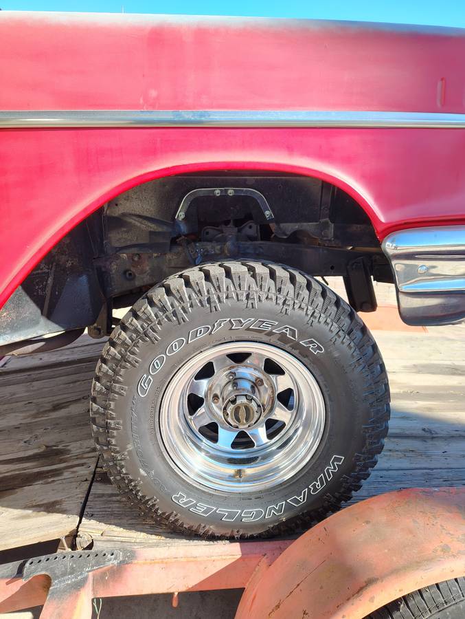 Chevrolet-1957-red-15566-13