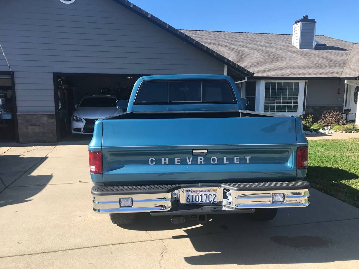 Chevrolet-1975-blue-125348-3