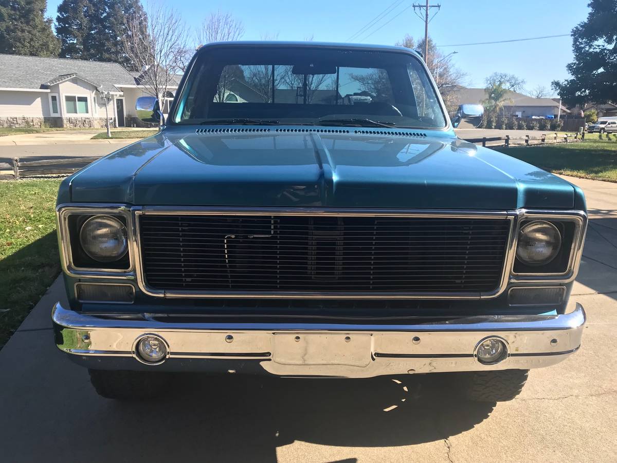 Chevrolet-1975-blue-125348-4