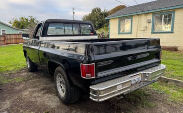 Chevrolet-1977-black-1609-3