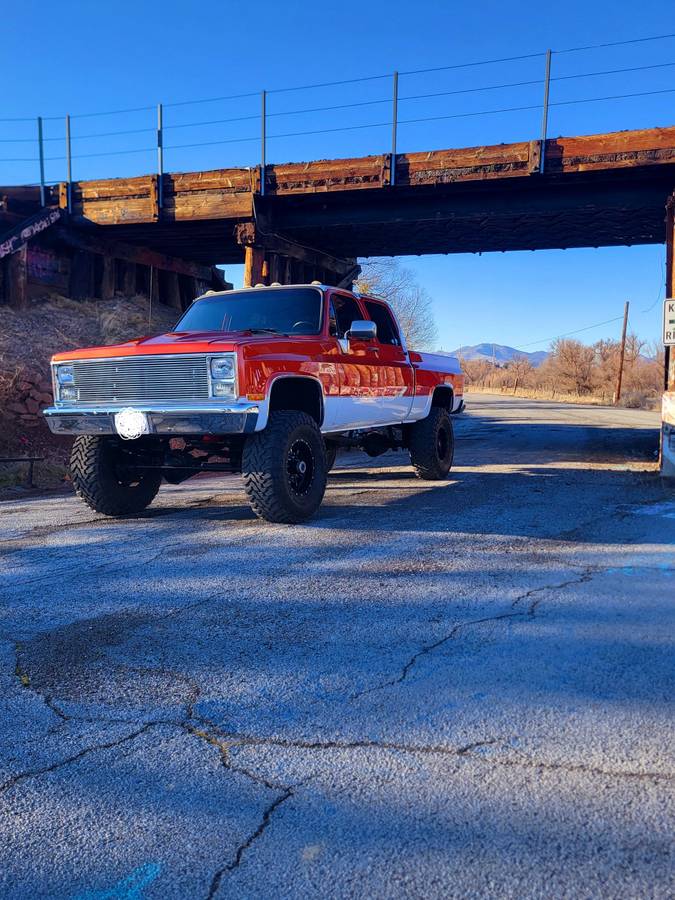 Chevrolet-1988-orange-12875-2