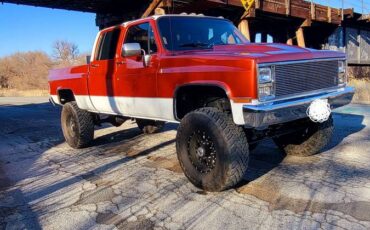 Chevrolet-1988-orange-12875