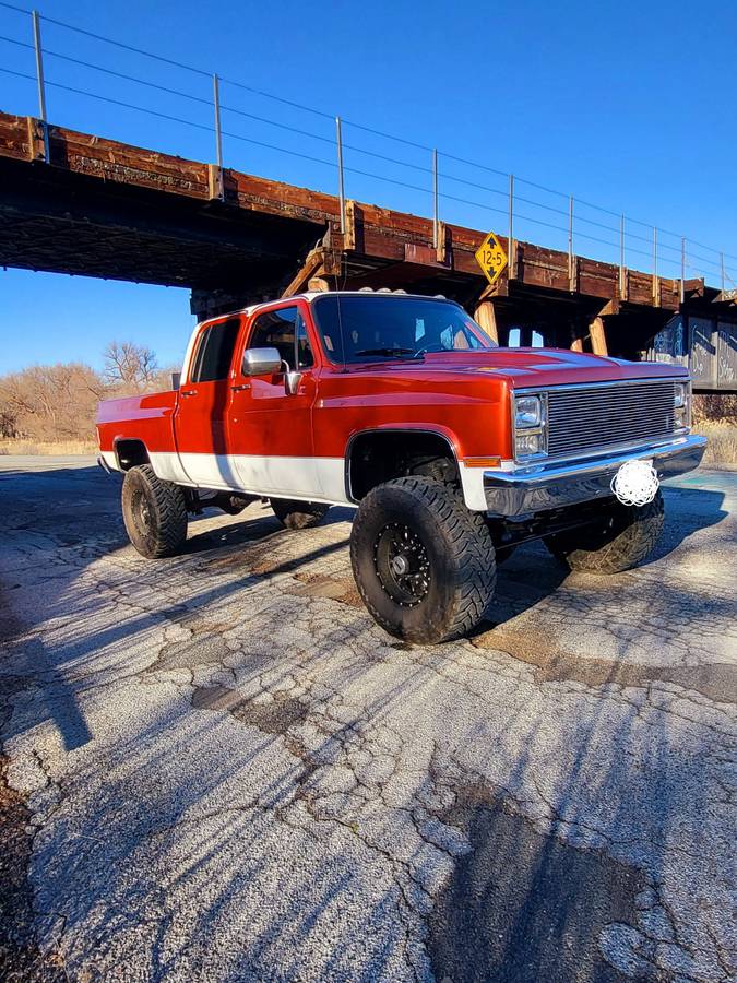 Chevrolet-1988-orange-12875