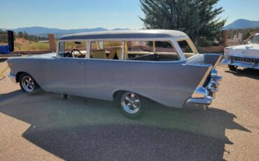 Chevrolet-210-handyman-1957-grey-19867-2