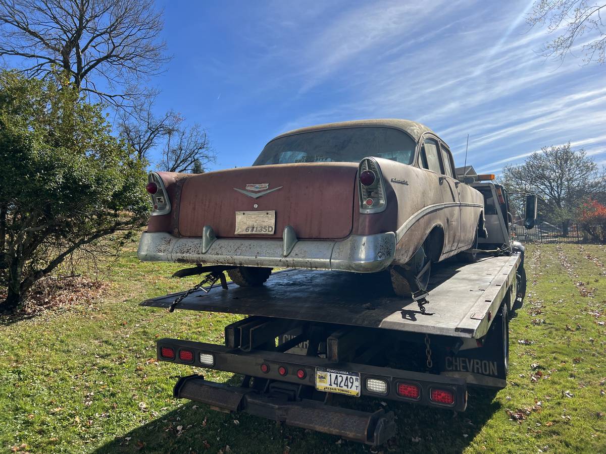 Chevrolet-210-sedan-1956-red-49890-3