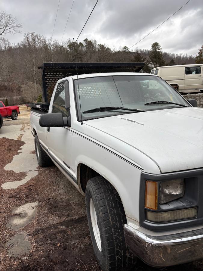 Chevrolet-2500-diesel-1995-white-263932-4