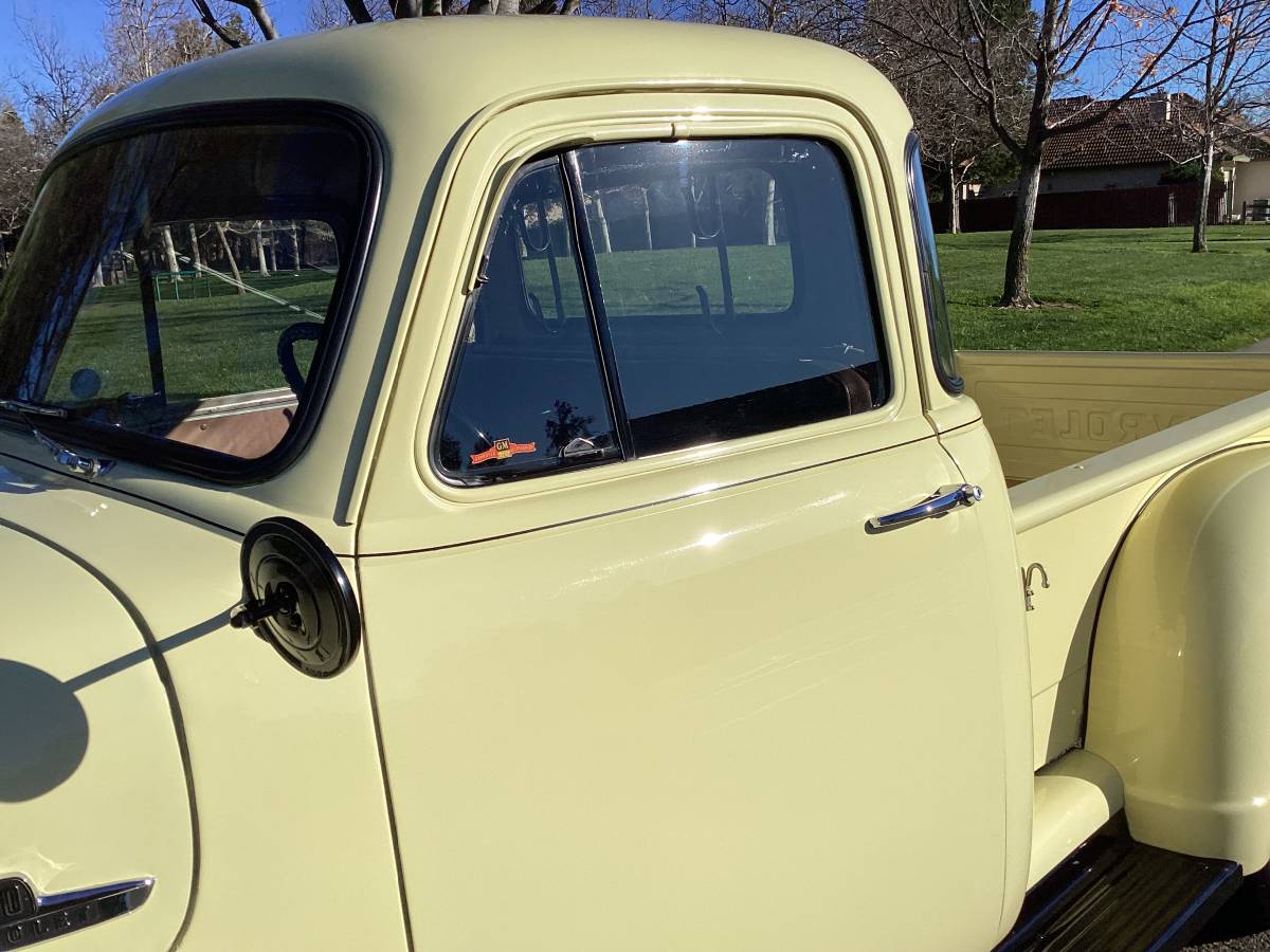 Chevrolet-3100-pickup-1955-yellow-100759-4