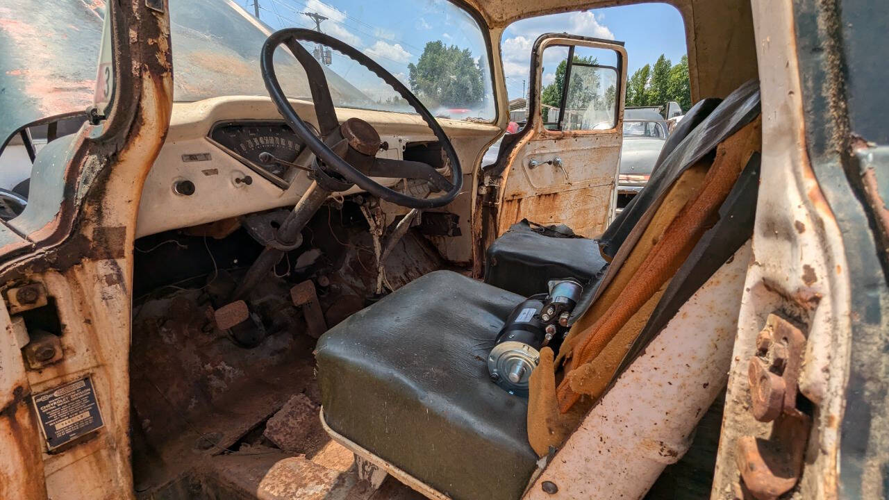 Chevrolet-3800-Break-1957-Green-Green-159509-7