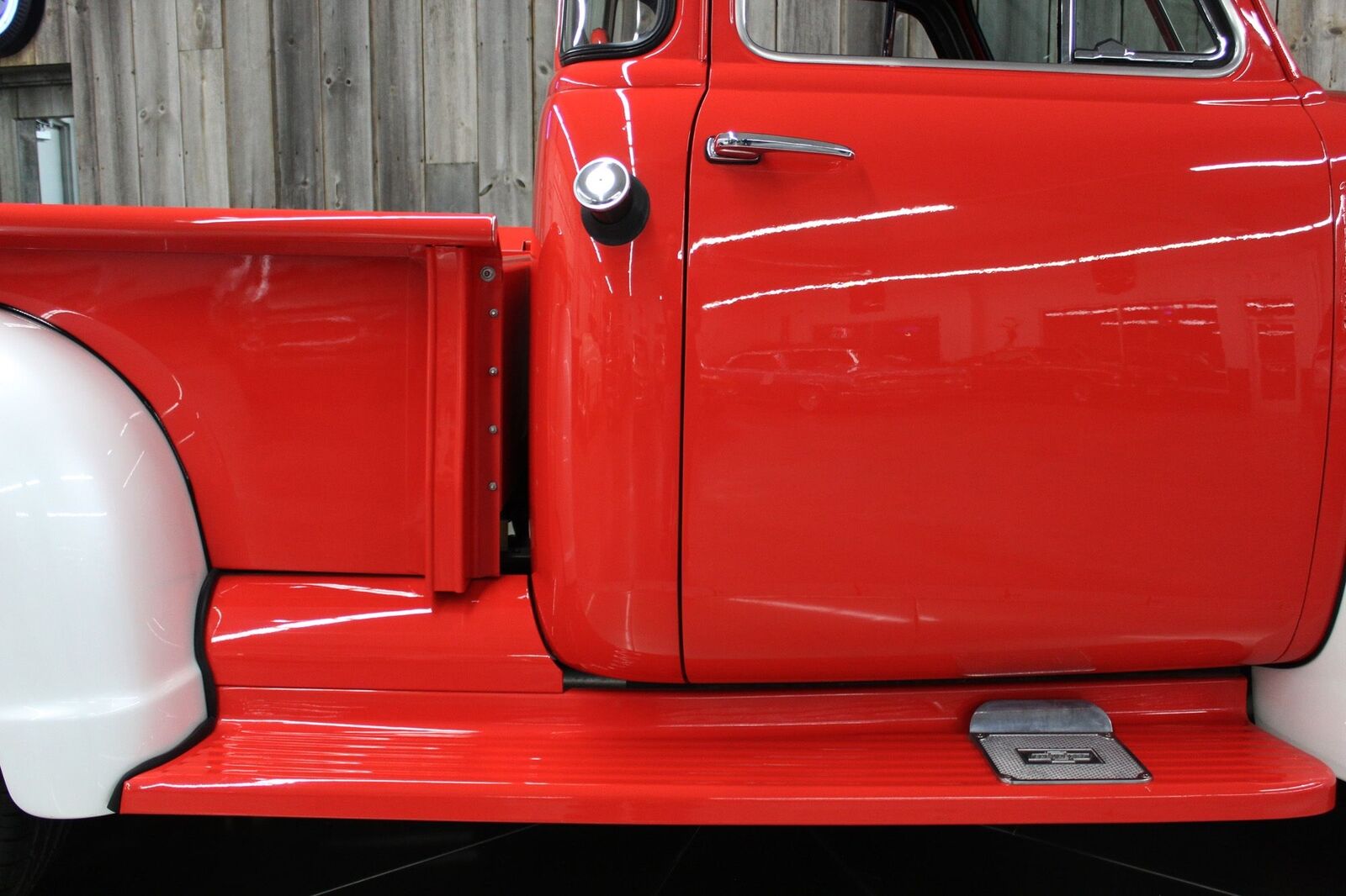 Chevrolet-5-Window-1949-Red-Black-0-16