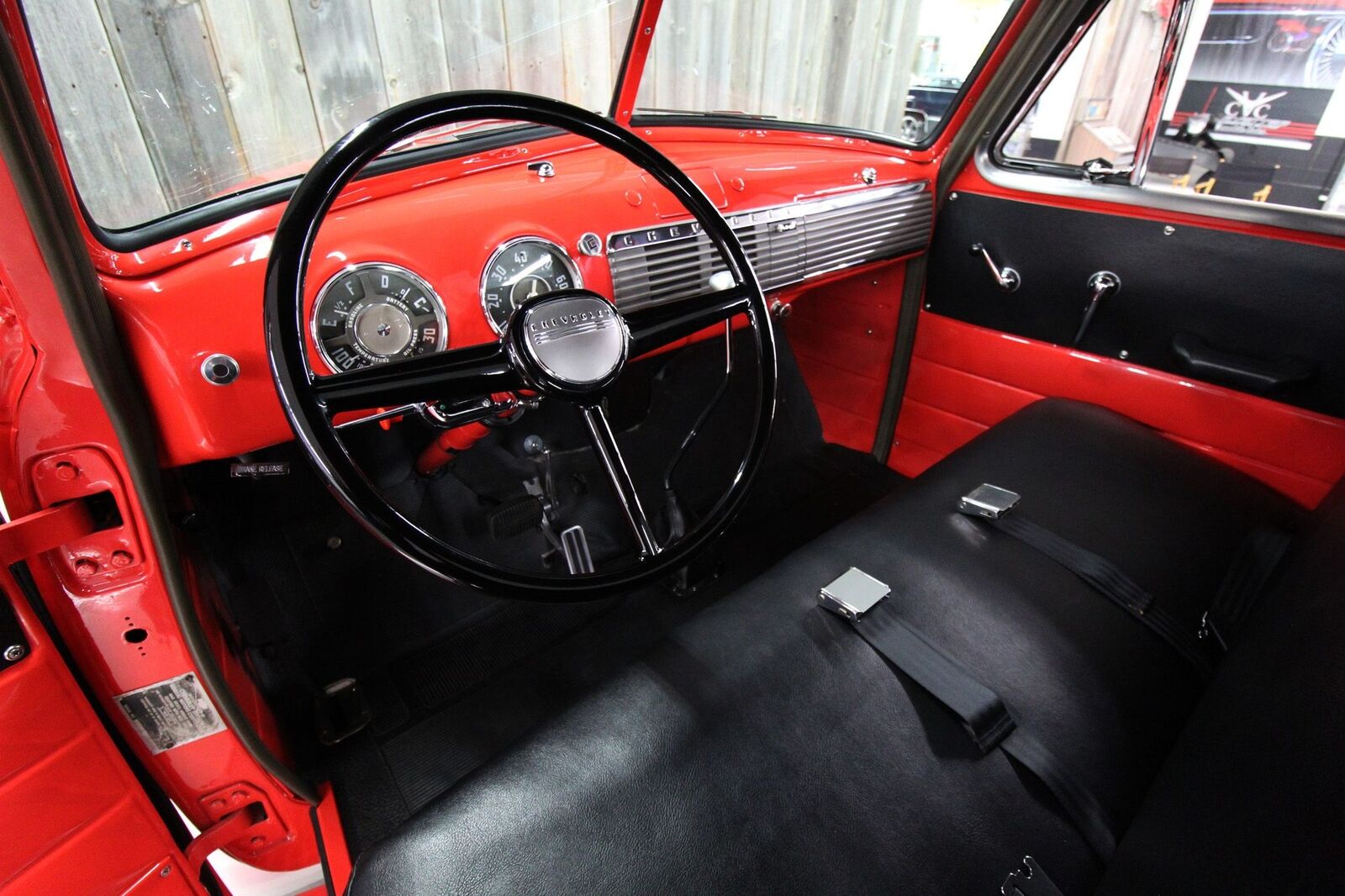 Chevrolet-5-Window-1949-Red-Black-0-27