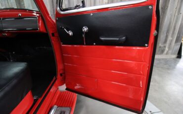 Chevrolet-5-Window-1949-Red-Black-0-35