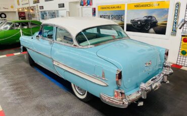 Chevrolet-Bel-Air150210-1954-Blue-White-142305-2