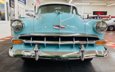 Chevrolet-Bel-Air150210-1954-Blue-White-142305-6