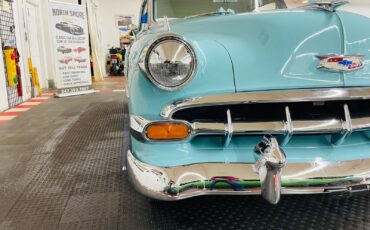 Chevrolet-Bel-Air150210-1954-Blue-White-142305-7