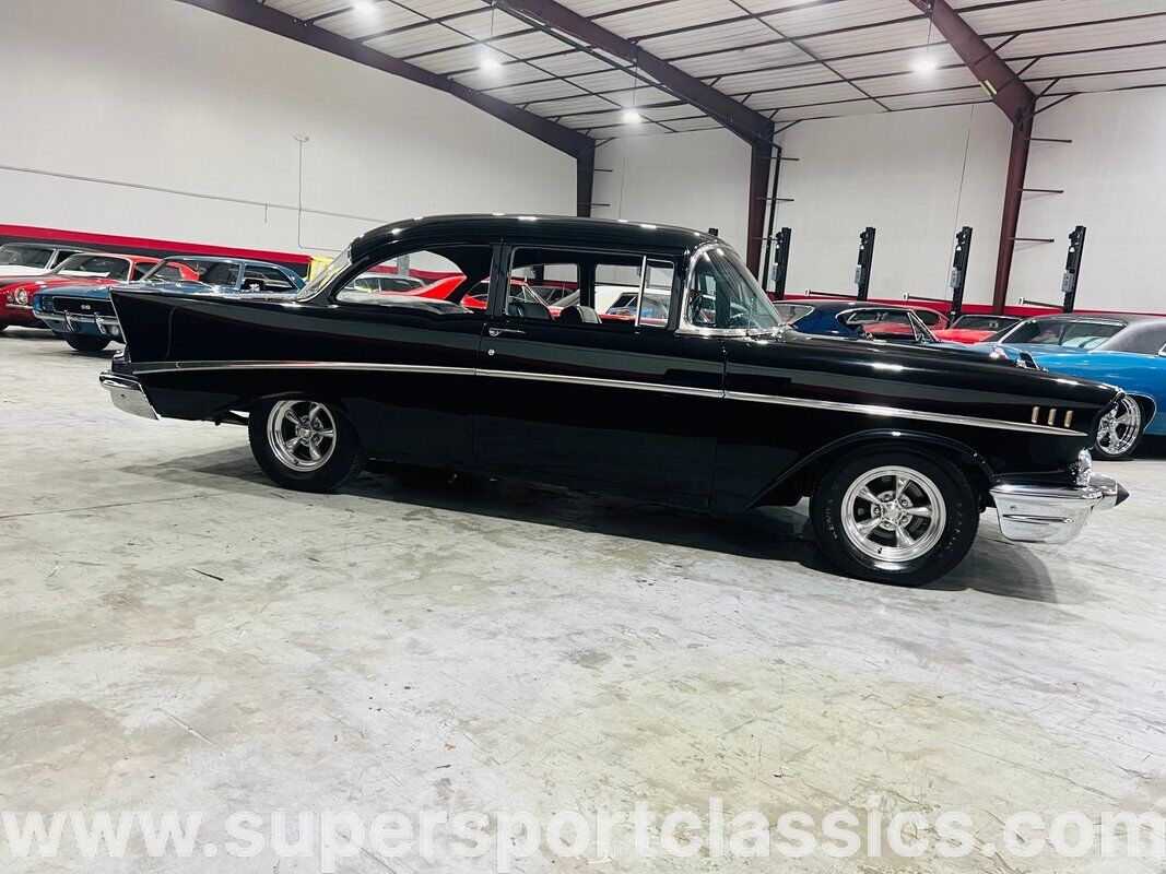 Chevrolet-Bel-Air150210-1957-Black-Black-0-6