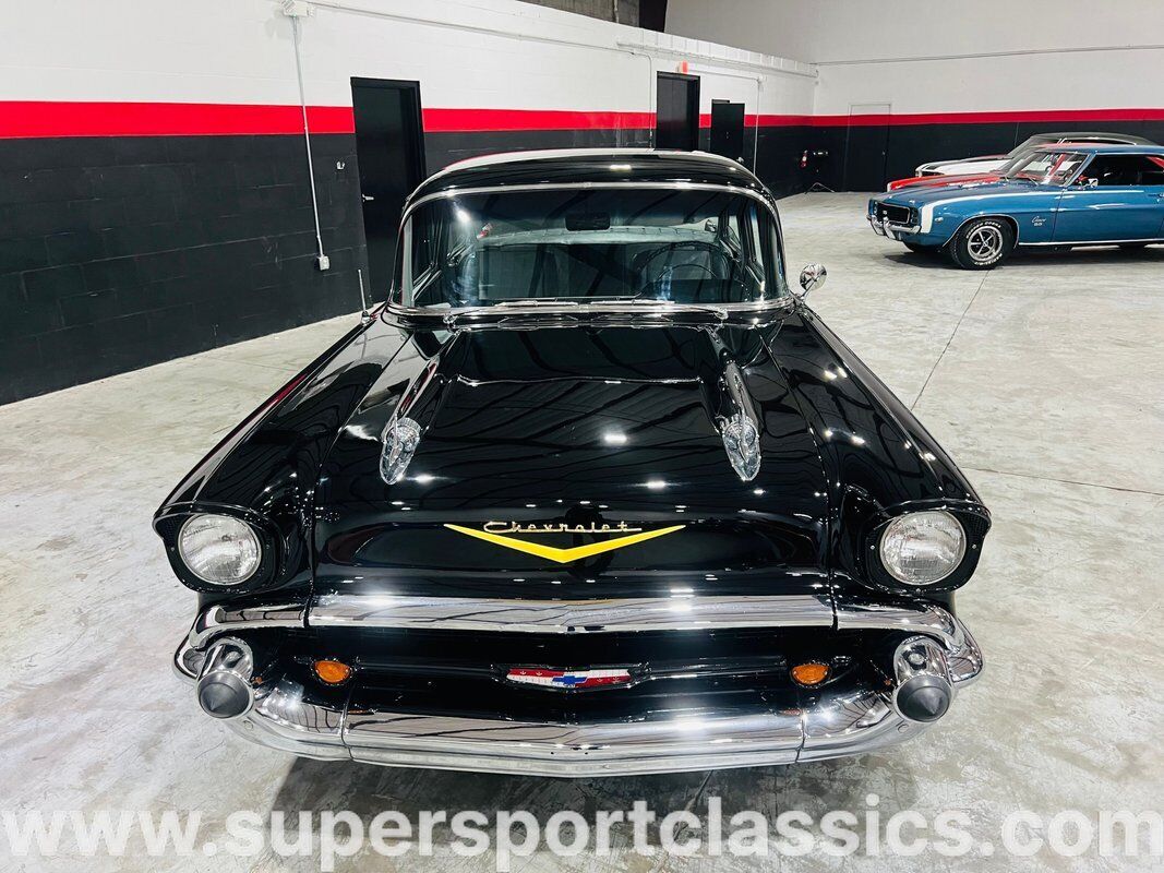 Chevrolet-Bel-Air150210-1957-Black-Black-0-9