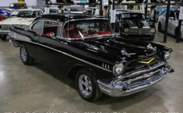 Chevrolet-Bel-Air150210-1957-Black-Red-4237-8