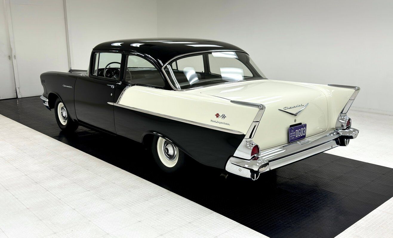 Chevrolet-Bel-Air150210-1957-Black-Silver-75481-2