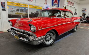 Chevrolet-Bel-Air150210-1957-Red-Tan-3653-1