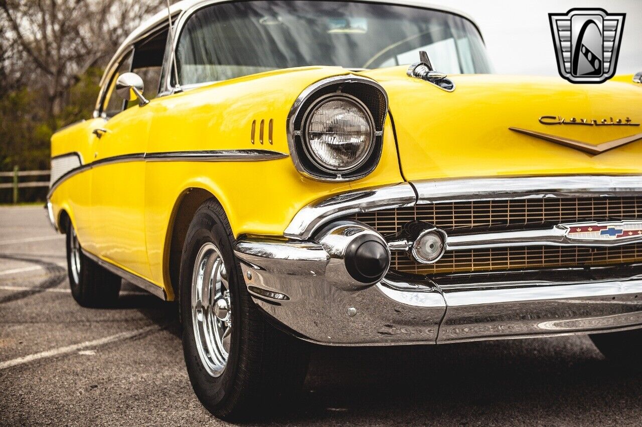 Chevrolet-Bel-Air150210-1957-Yellow-Black-4020-11