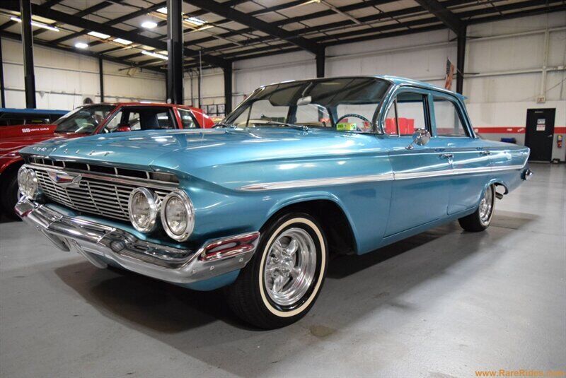 Chevrolet-Bel-Air150210-1961-Blue-Blue-73570-1