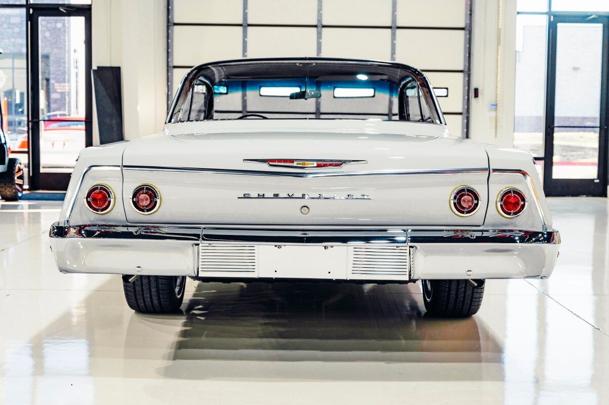 Chevrolet-Bel-Air150210-1962-White-28947-21