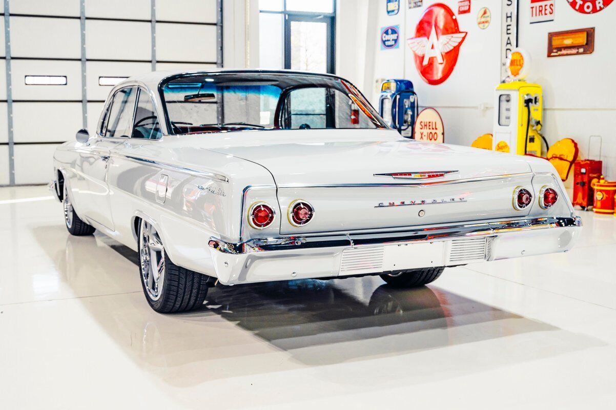 Chevrolet-Bel-Air150210-1962-White-28983-16