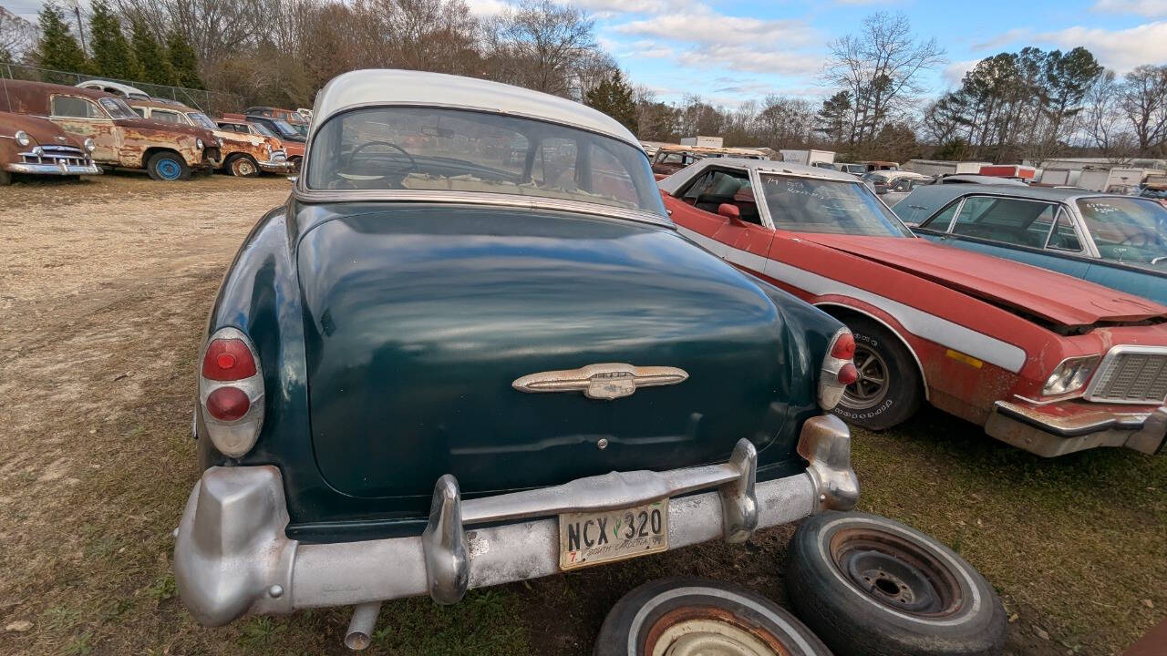 Chevrolet-Bel-Air150210-Berline-1953-Green-Tan-137493-5