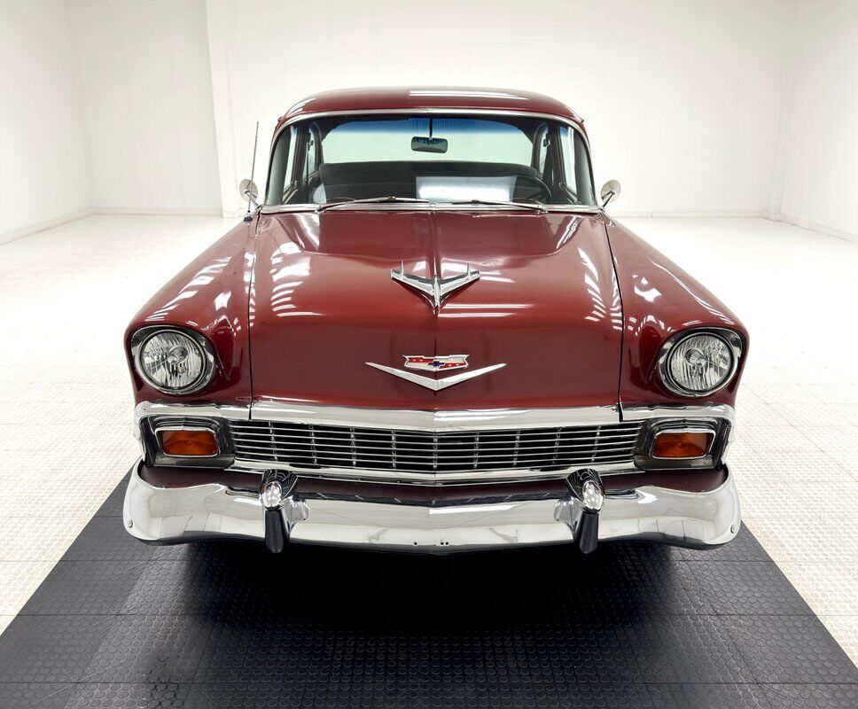 Chevrolet-Bel-Air150210-Berline-1956-Red-Gray-169163-7