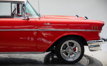 Chevrolet-Bel-Air150210-Berline-1957-Red-Black-632-11