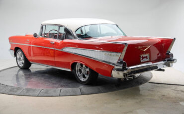 Chevrolet-Bel-Air150210-Berline-1957-Red-Black-632-4