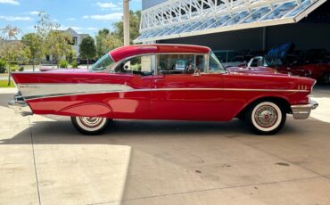 Chevrolet-Bel-Air150210-Berline-1957-Red-Red-398-3