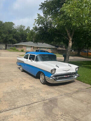 Chevrolet-Bel-Air150210-Berline-1957-White-Black-805-4