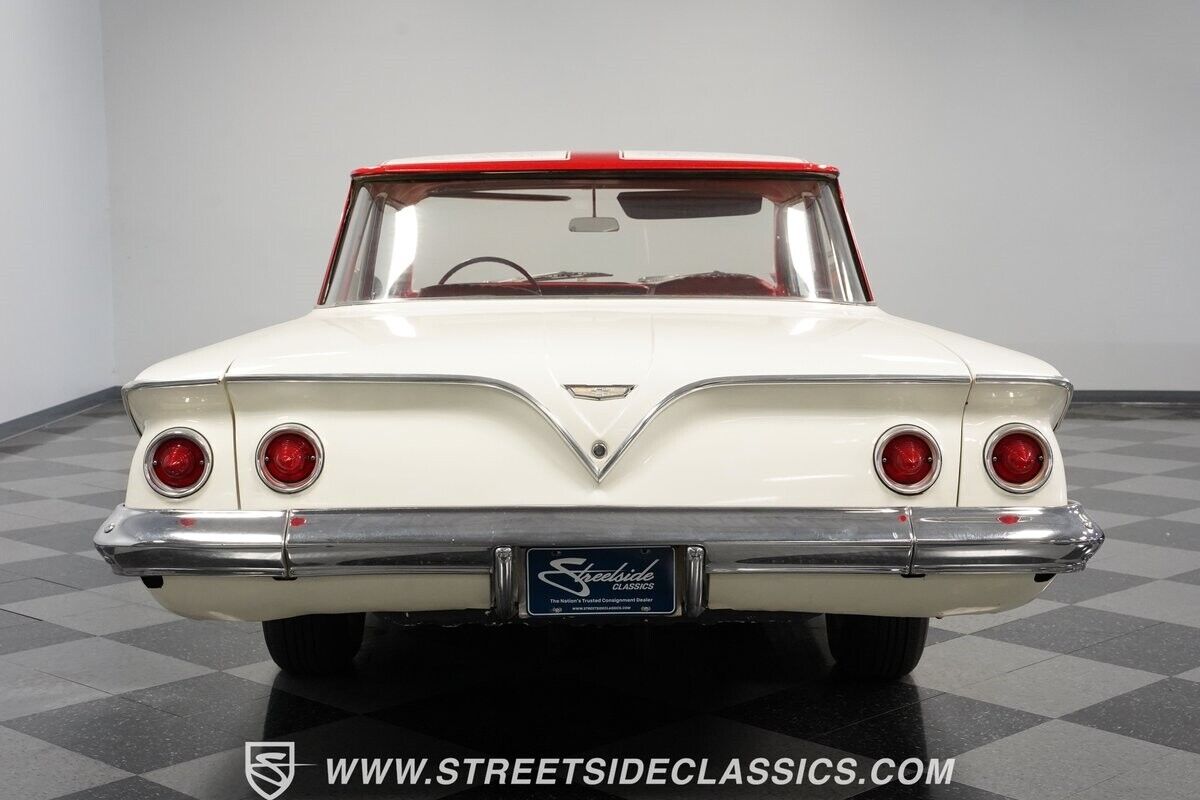 Chevrolet-Bel-Air150210-Berline-1961-White-Red-29269-11