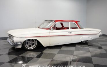 Chevrolet-Bel-Air150210-Berline-1961-White-Red-29269-6