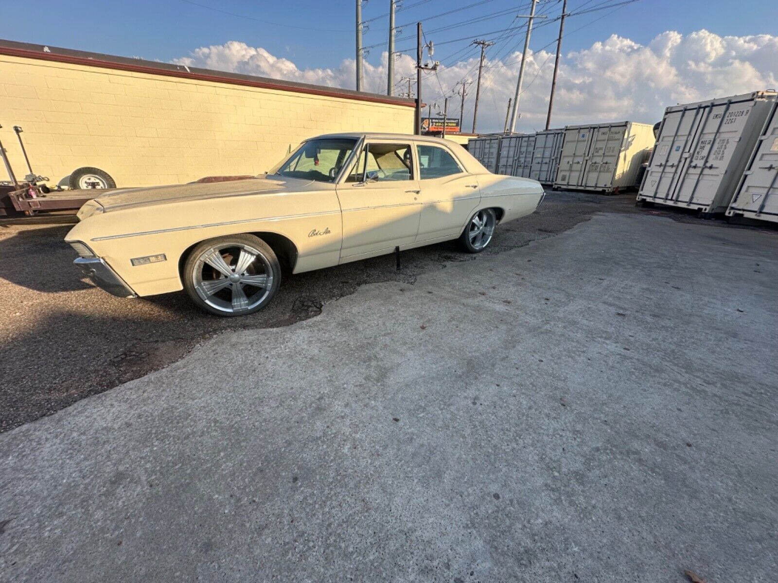 Chevrolet-Bel-Air150210-Berline-1968-White-177028-3