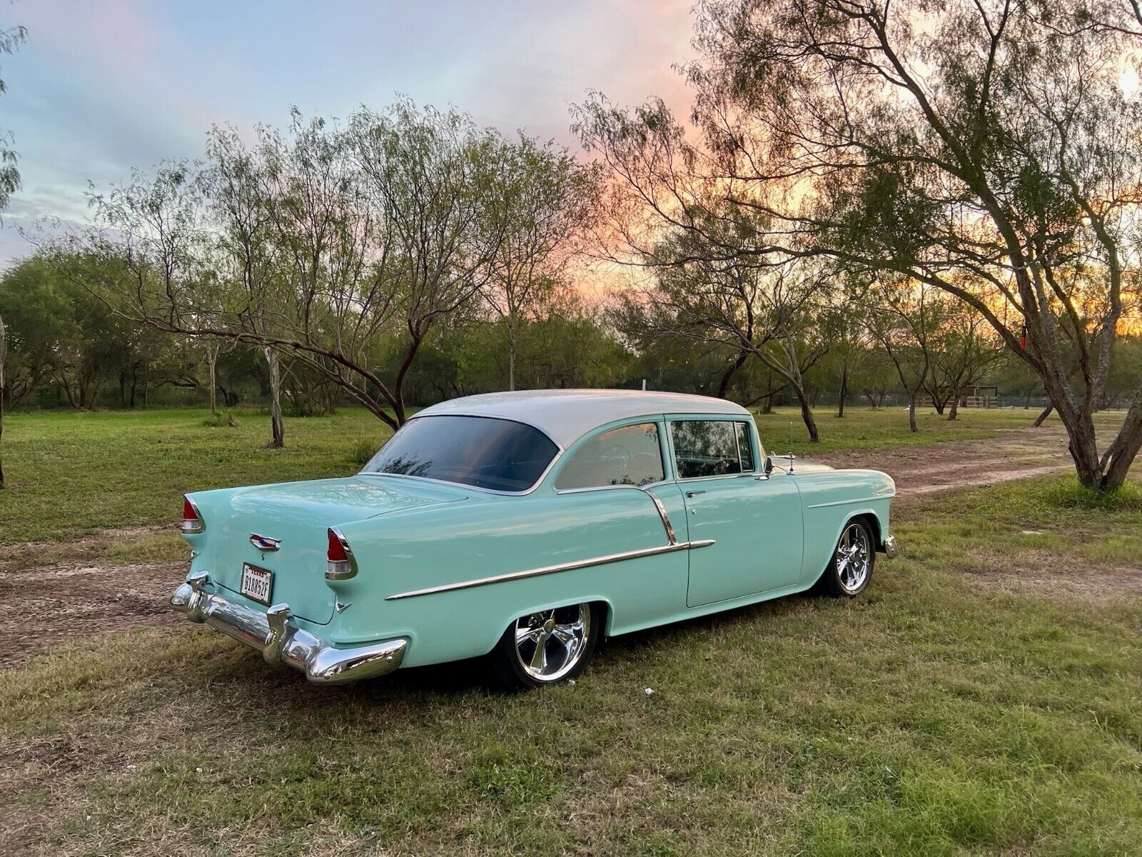 Chevrolet-Bel-Air150210-Coupe-1955-SeaMist-Blue-99999-2