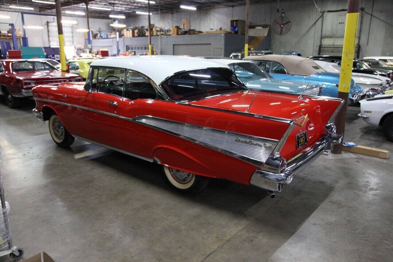 Chevrolet-Bel-Air150210-Coupe-1957-Red-Black-37749-1