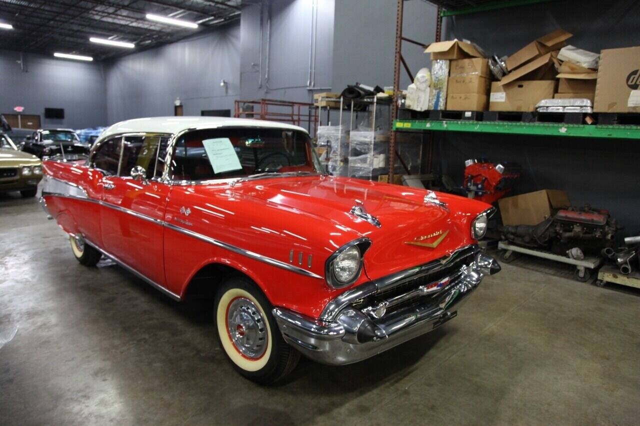 Chevrolet-Bel-Air150210-Coupe-1957-Red-Black-37749-3