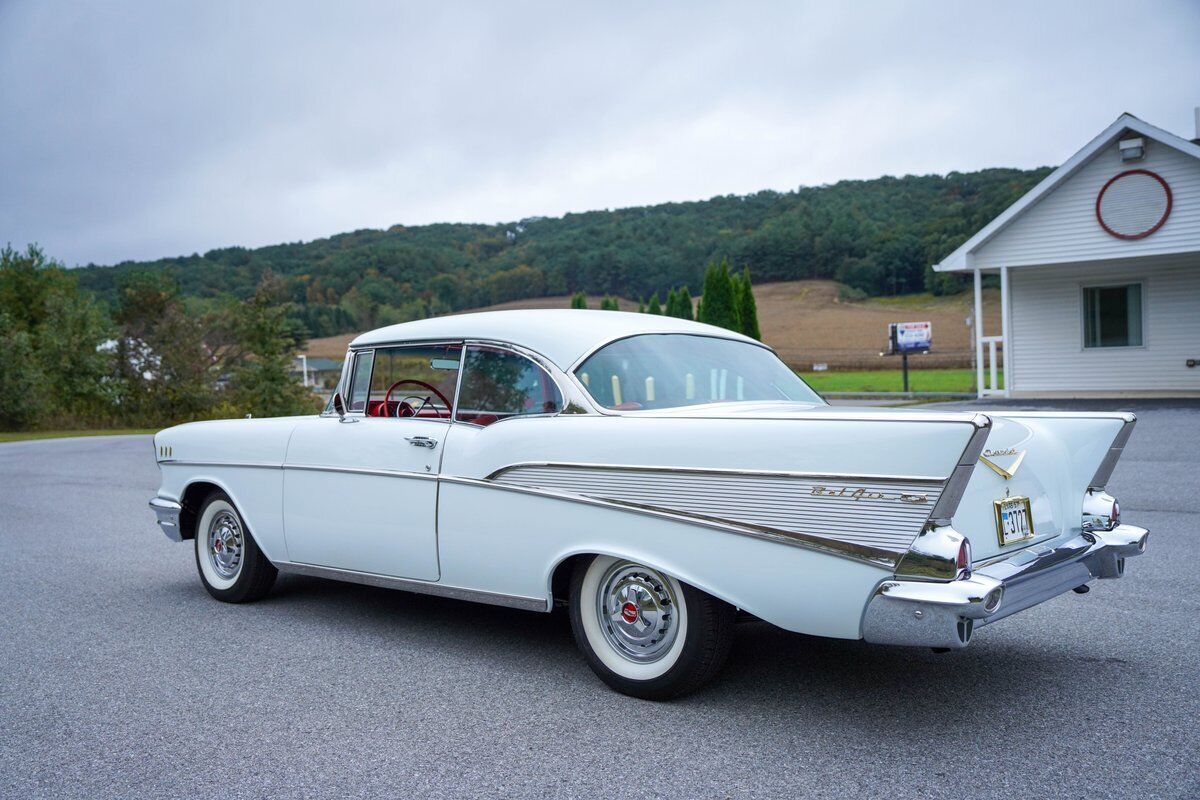 Chevrolet-Bel-Air150210-Coupe-1957-White-Black-1241-15