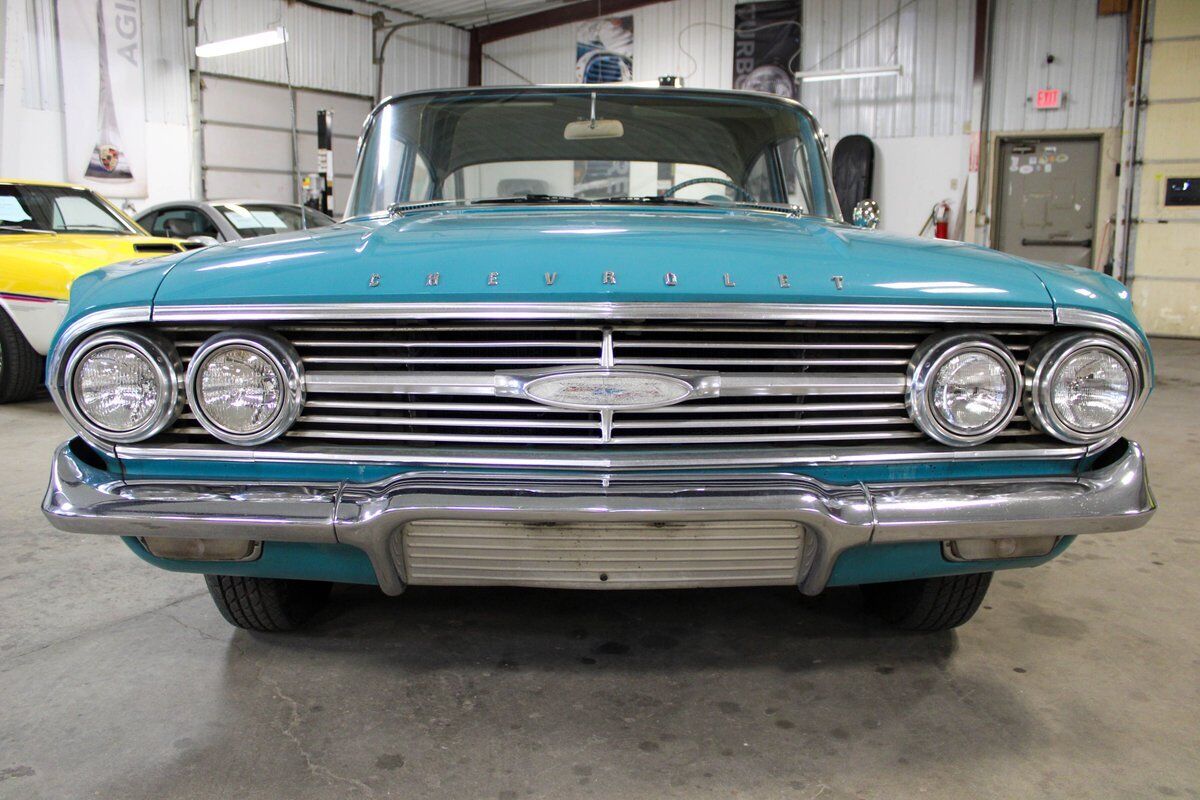 Chevrolet-Bel-Air150210-Coupe-1960-Aqua-White-147575-6