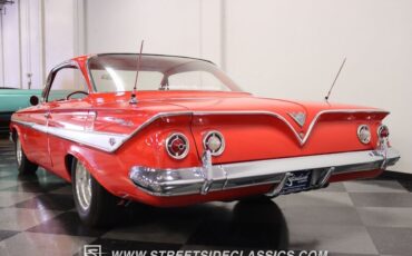 Chevrolet-Bel-Air150210-Coupe-1961-Red-Red-18831-7