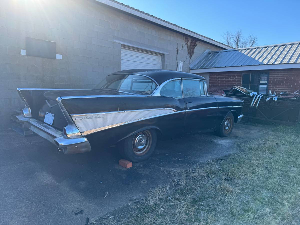 Chevrolet-Bel-air-1957-black-160932-9