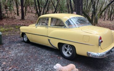 Chevrolet-Belair-1953-yellow-24140