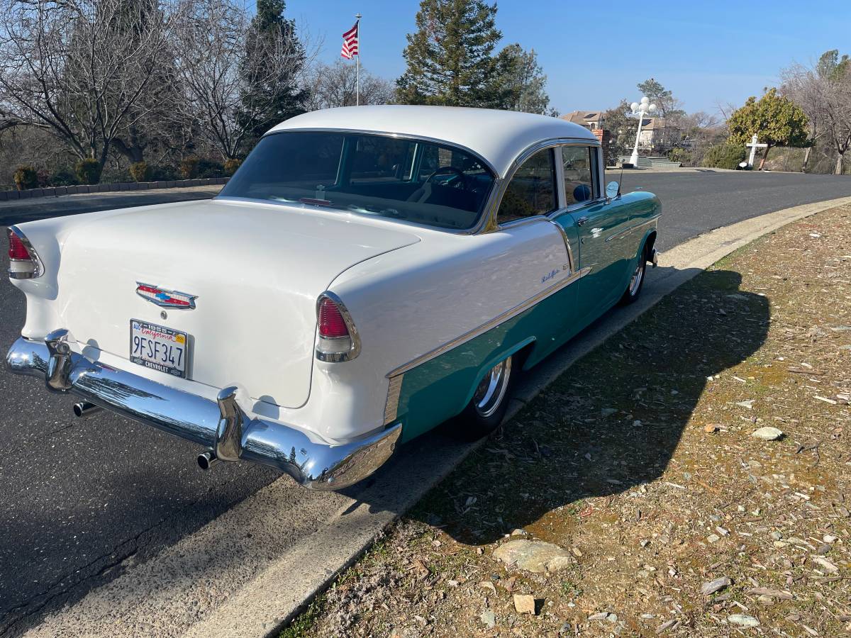 Chevrolet-Belair-1955-44799-2