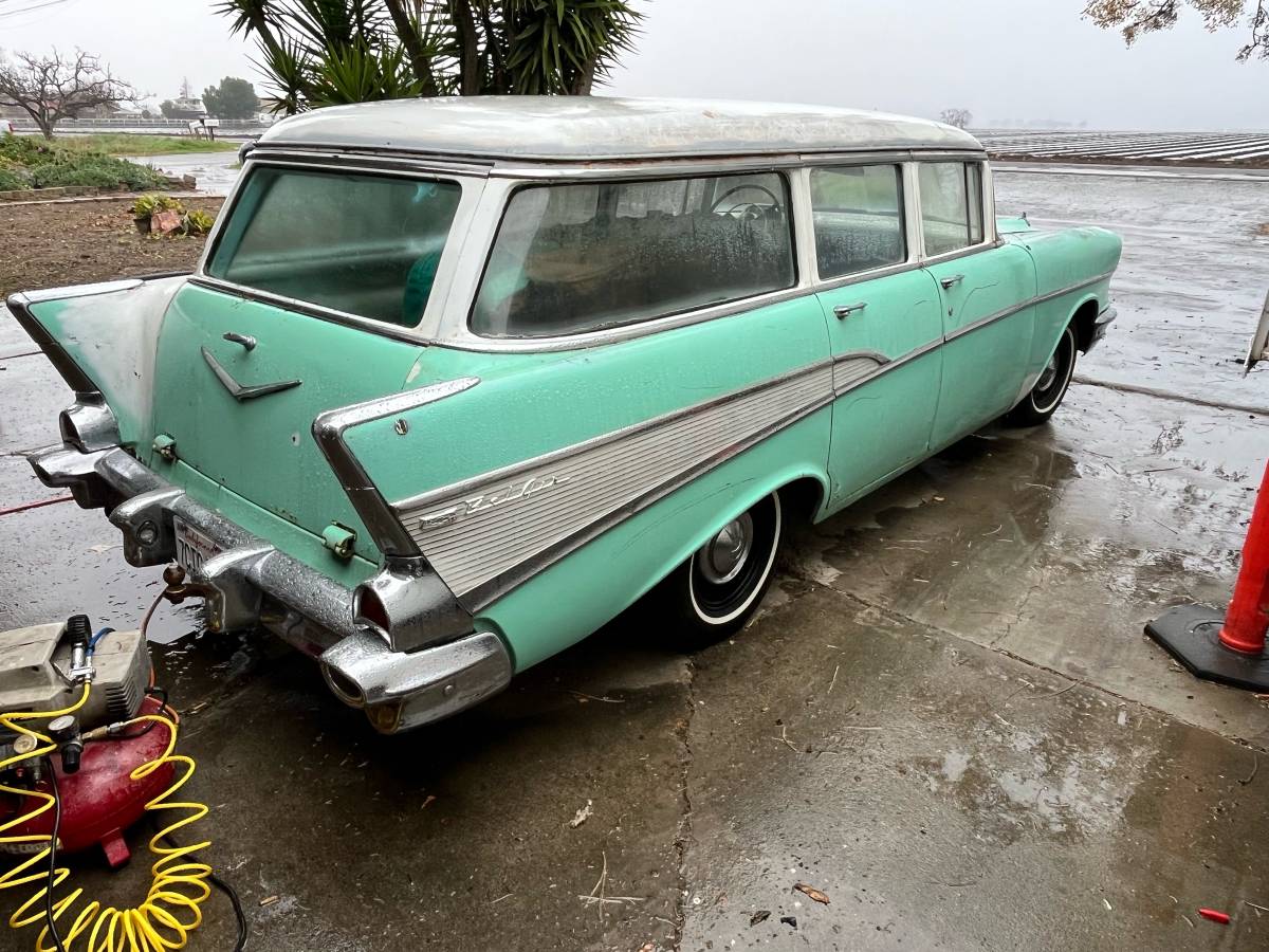 Chevrolet-Belair-1957-green-19867-2