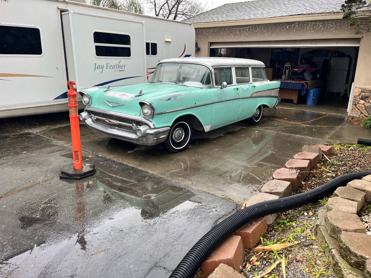 Chevrolet-Belair-1957-green-19867-3