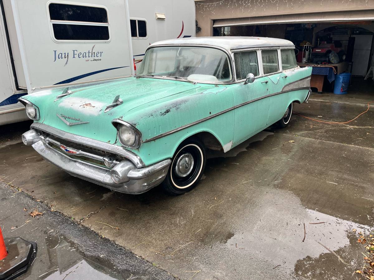 Chevrolet-Belair-1957-green-19867-4