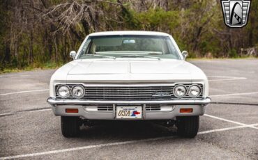 Chevrolet-Biscayne-1966-White-Tan-43803-9