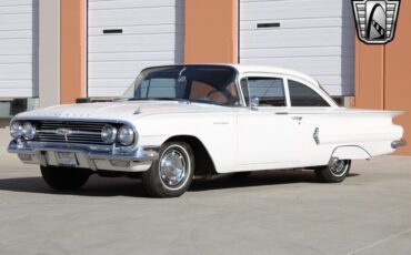 Chevrolet-Biscayne-Berline-1960-White-Blue-67290-4